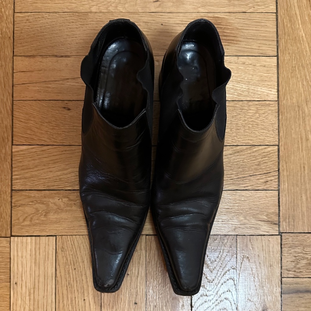 black pointy boots